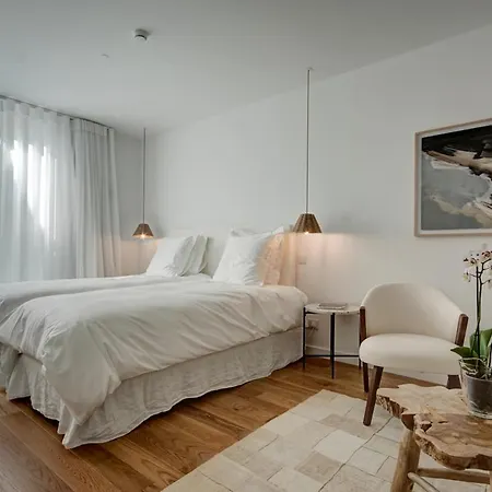 Marvila Town House Sleeps 10 With Pool Air Con And Wifi ליסבון